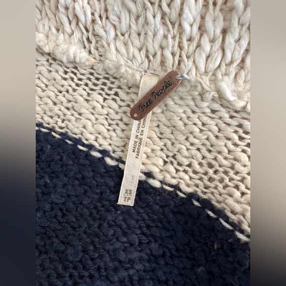 FREE PEOPLE Coat of Arms Jacket Cardigan Sweater Nautical Navy Ivory Coatigan - Picture 9 of 13